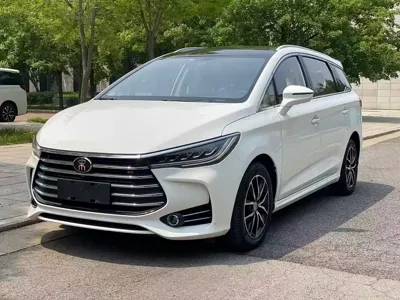 BYD MAX