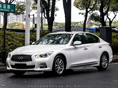 Infiniti Q50L