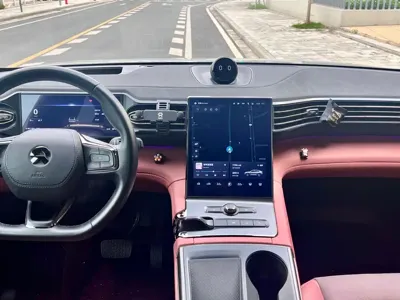 Nio EC6