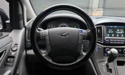Hyundai Starex