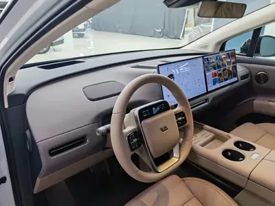 Li Auto 理想i8