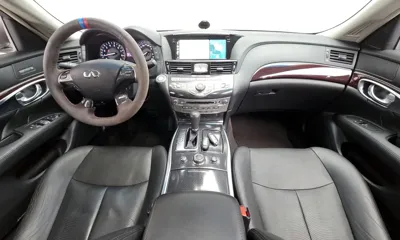 Infiniti M