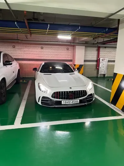 Mercedes-Benz AMG GT