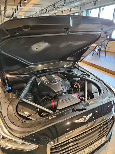 Genesis EQ900