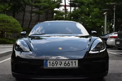 Porsche 718