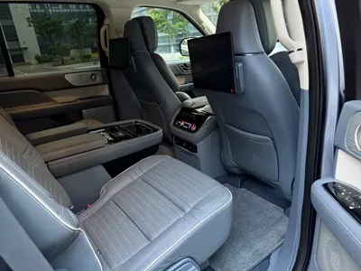 Lincoln Navigator