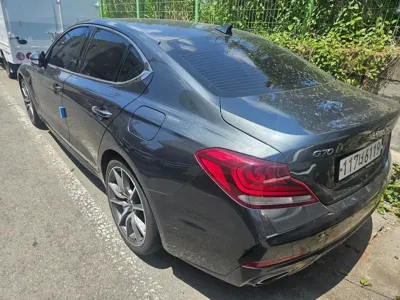 Genesis G70
