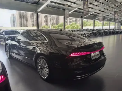 Audi A7L