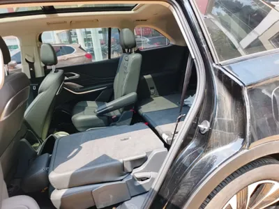 Hongqi HS7 PHEV