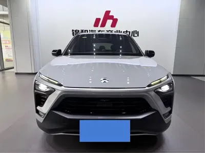 Nio ES8