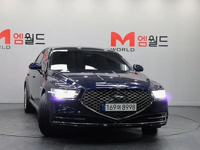 Genesis G90