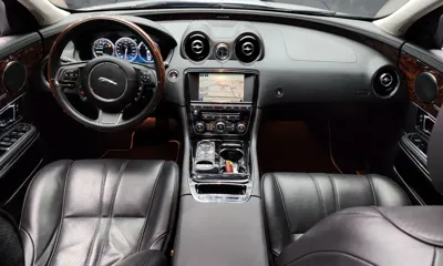 Jaguar XJ
