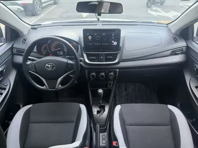 Toyota Yaris L