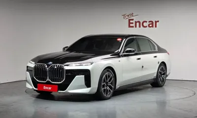BMW i7
