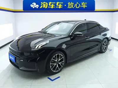 Lynk & Co 03