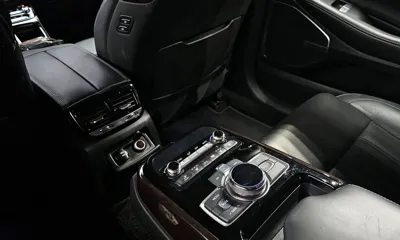 Genesis EQ900