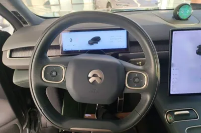Nio ES8
