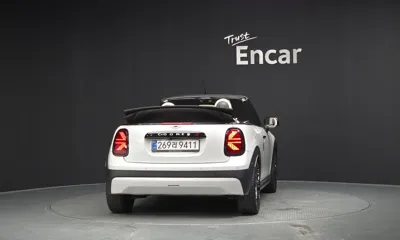 MINI Cooper Convertible