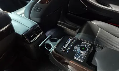 Genesis EQ900