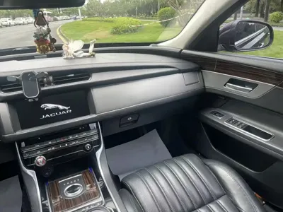 Jaguar XFL