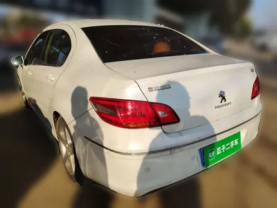 Peugeot 408