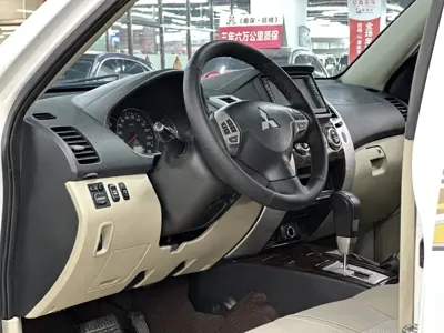 Mitsubishi Pajero Sport