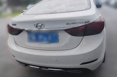 Hyundai Elantra (5th Generation