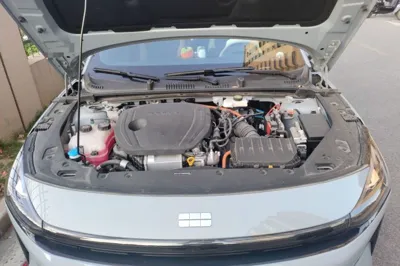 Geely Galaxy L6
