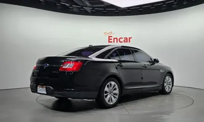 Ford Taurus