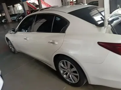 Infiniti Q50L