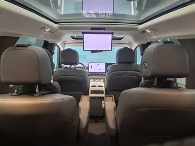 Li Auto Li MEGA