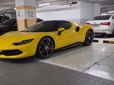 Ferrari 296