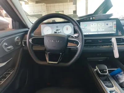 Chery Arrizo 8