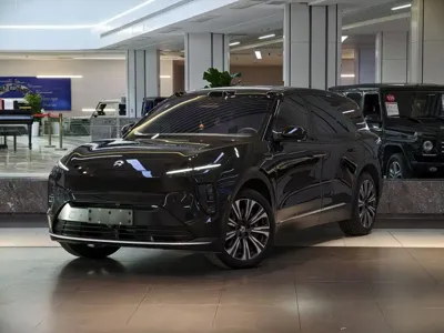 Nio ES8