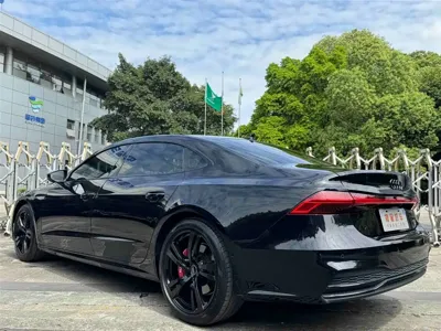 Audi A7L
