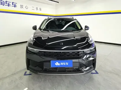 Lynk & Co 01
