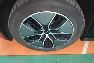 Xpeng P7