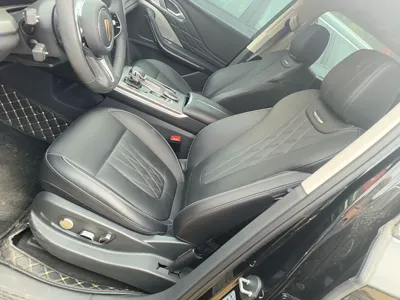 Hongqi HS7 PHEV