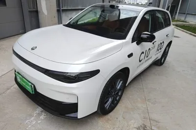 Leapmotor C10