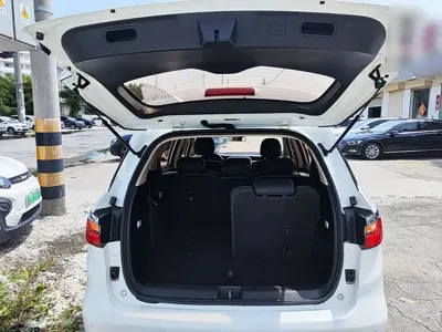 BYD MAX