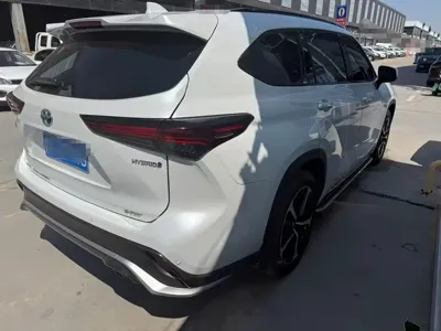 Toyota Crown Kluger
