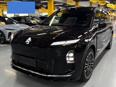 Nio ES8