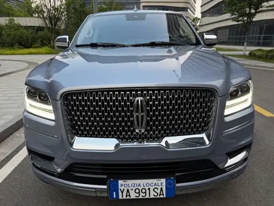Lincoln Navigator