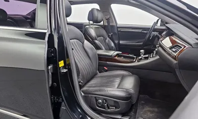 Genesis EQ900