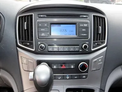 Hyundai Starex