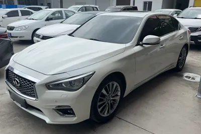 Infiniti Q50L