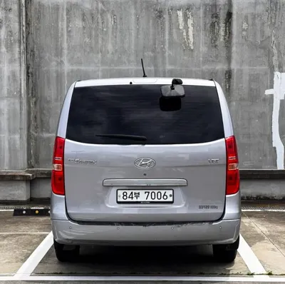 Hyundai Starex