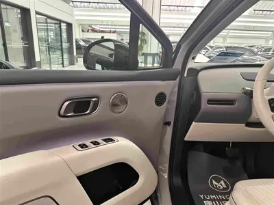 Li Auto 理想i8