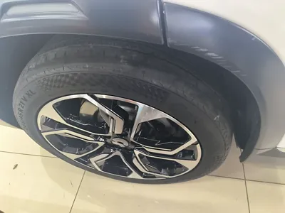 Nio ES8