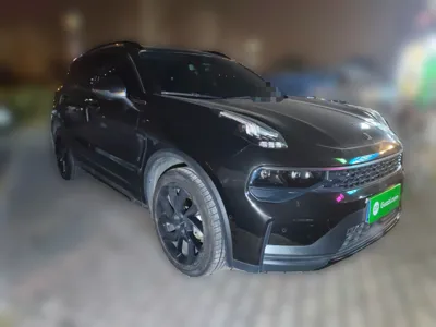 Lynk & Co 01